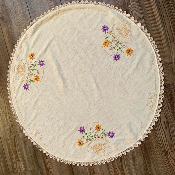 Other - Vintage Handmade Embroidered Round Doily Crocheted Table Cloth 33”